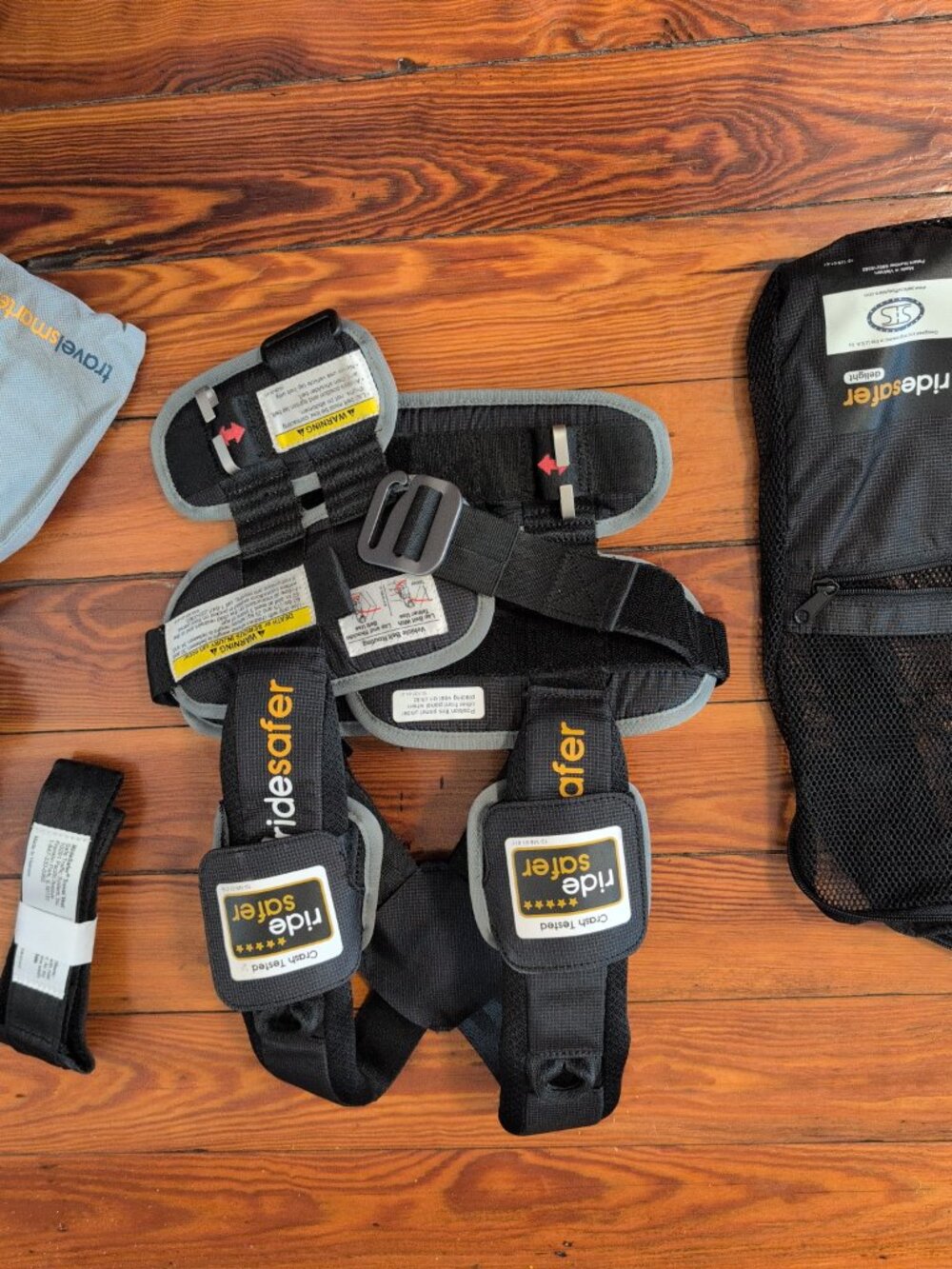 RideSafer Vest | Travel Car Seat (Generation 5) Small Black - Picture 2 of 4